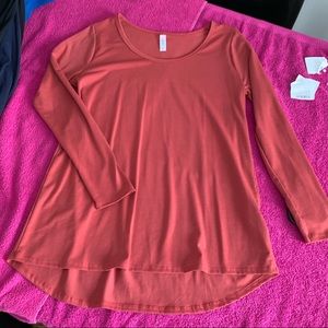 NWOT Lynnae LuLaRoe size medium